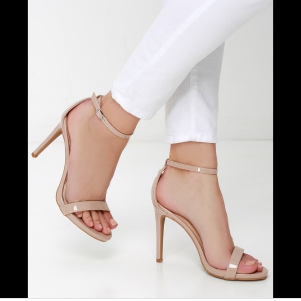 Lulus nude strapping heels